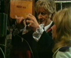 DOCTOR WHO - THE SEA DEVILS - THE DOCTOR and JO GRANT (JON PERTWEE and KATY MANNING)